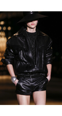 Details Saint Laurent Fall 2018 Ready-to-Wear , Детали показа Ив Сен Лоран , Детали осень зима 2018 , Fashion show , неделя моды в Париже , PFW , Mainstyles